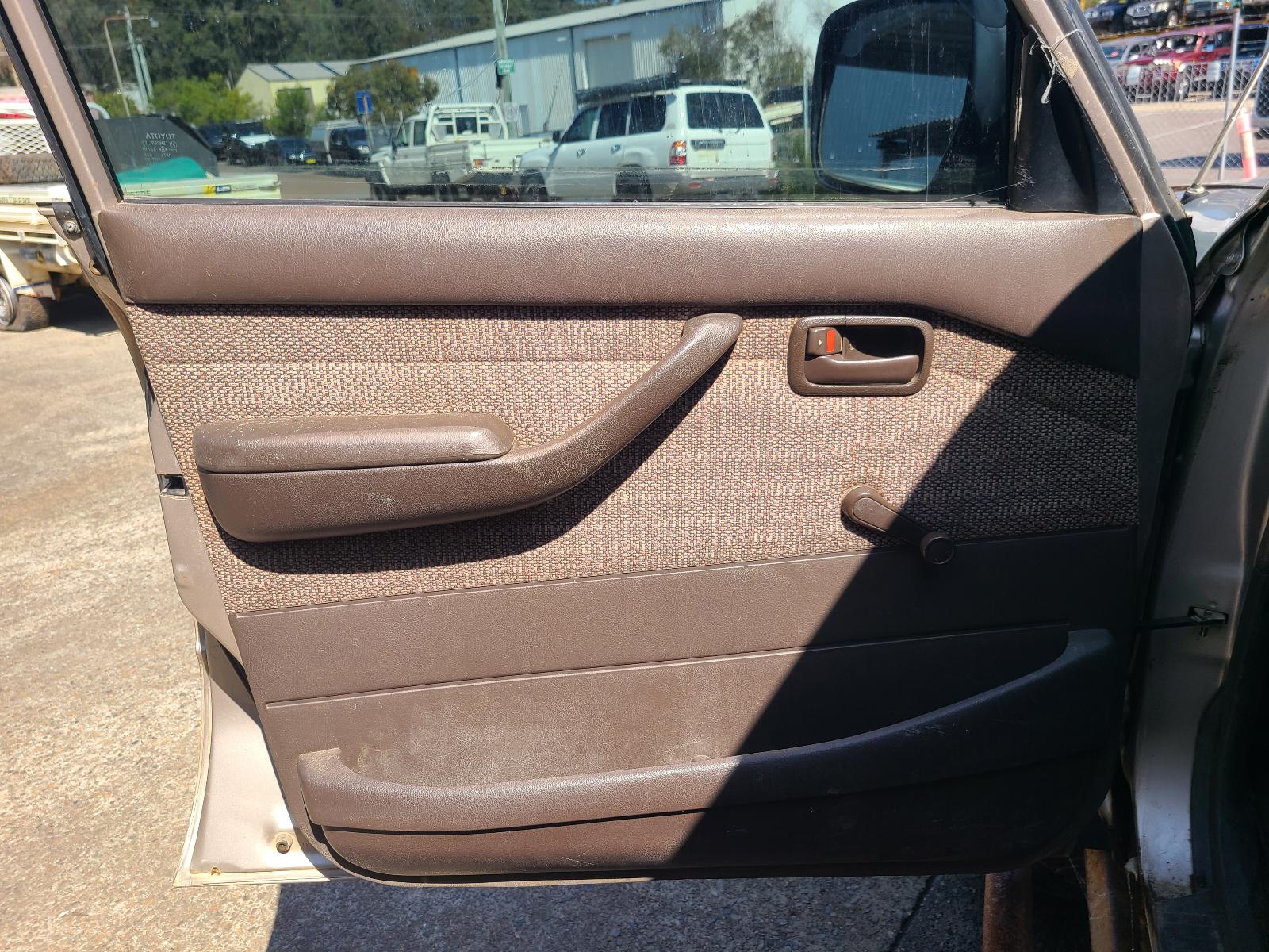 View Toyota Landcruiser 1993 4 Door Station Wagon