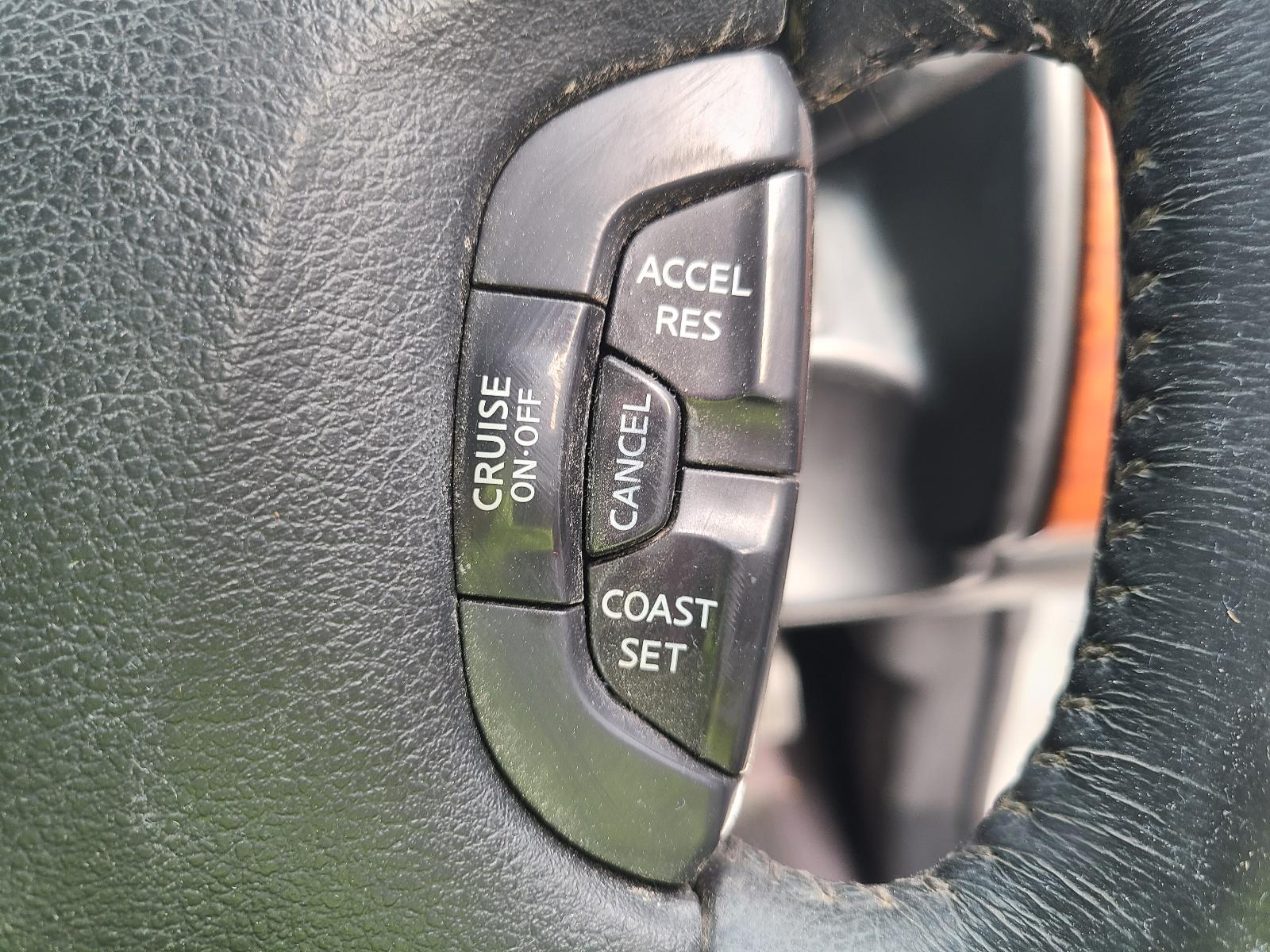 View Nissan Patrol 2011 4 Door Station Wagon