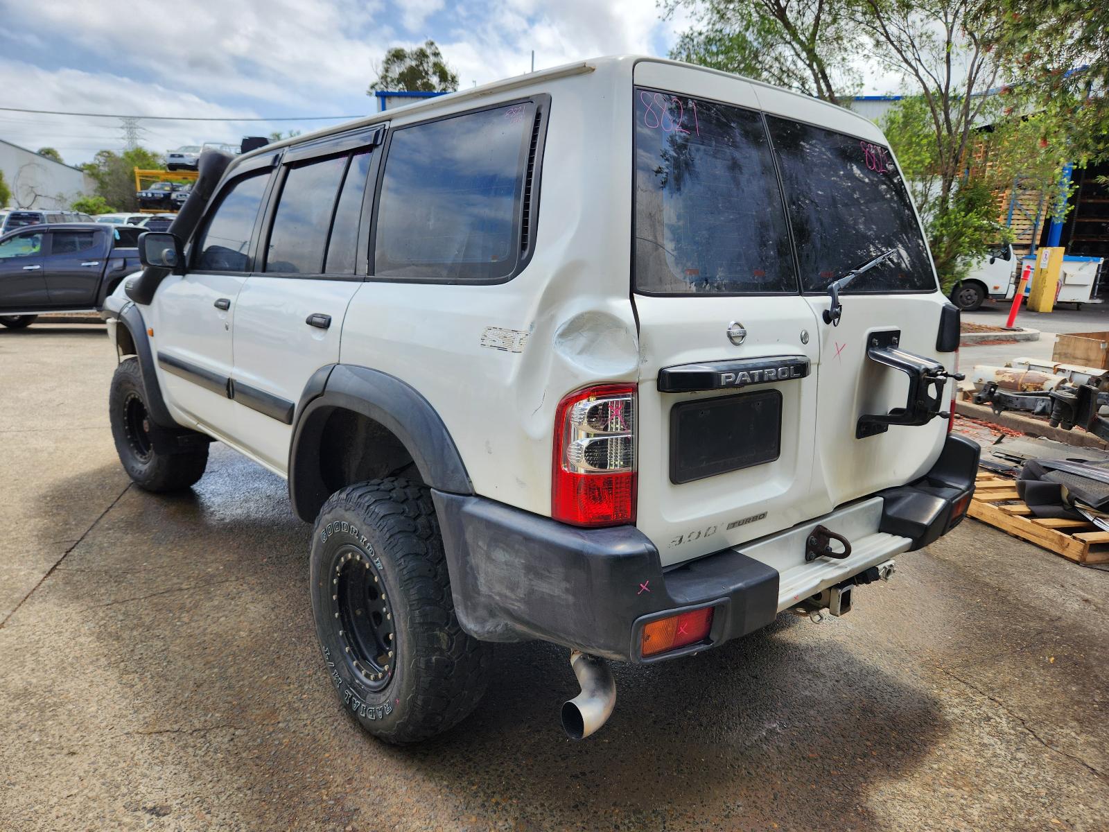 Nissan Patrol 2003 4 Door Station Wagon View Nissan Patrol 2003 4 Door Station Wagon