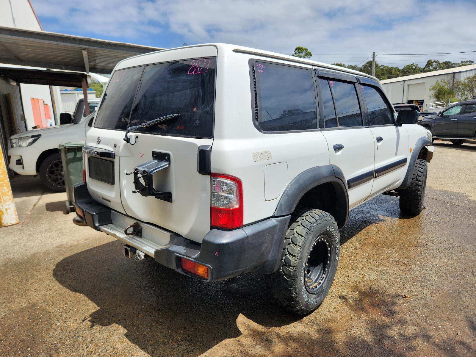 Nissan Patrol 2003 4 Door Station Wagon View Nissan Patrol 2003 4 Door Station Wagon