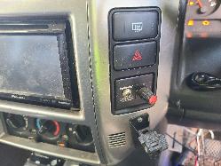View Nissan Patrol 2006 4 Door Station Wagon