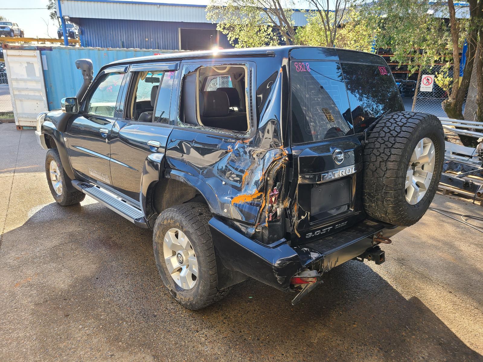 View Nissan Patrol 2014  