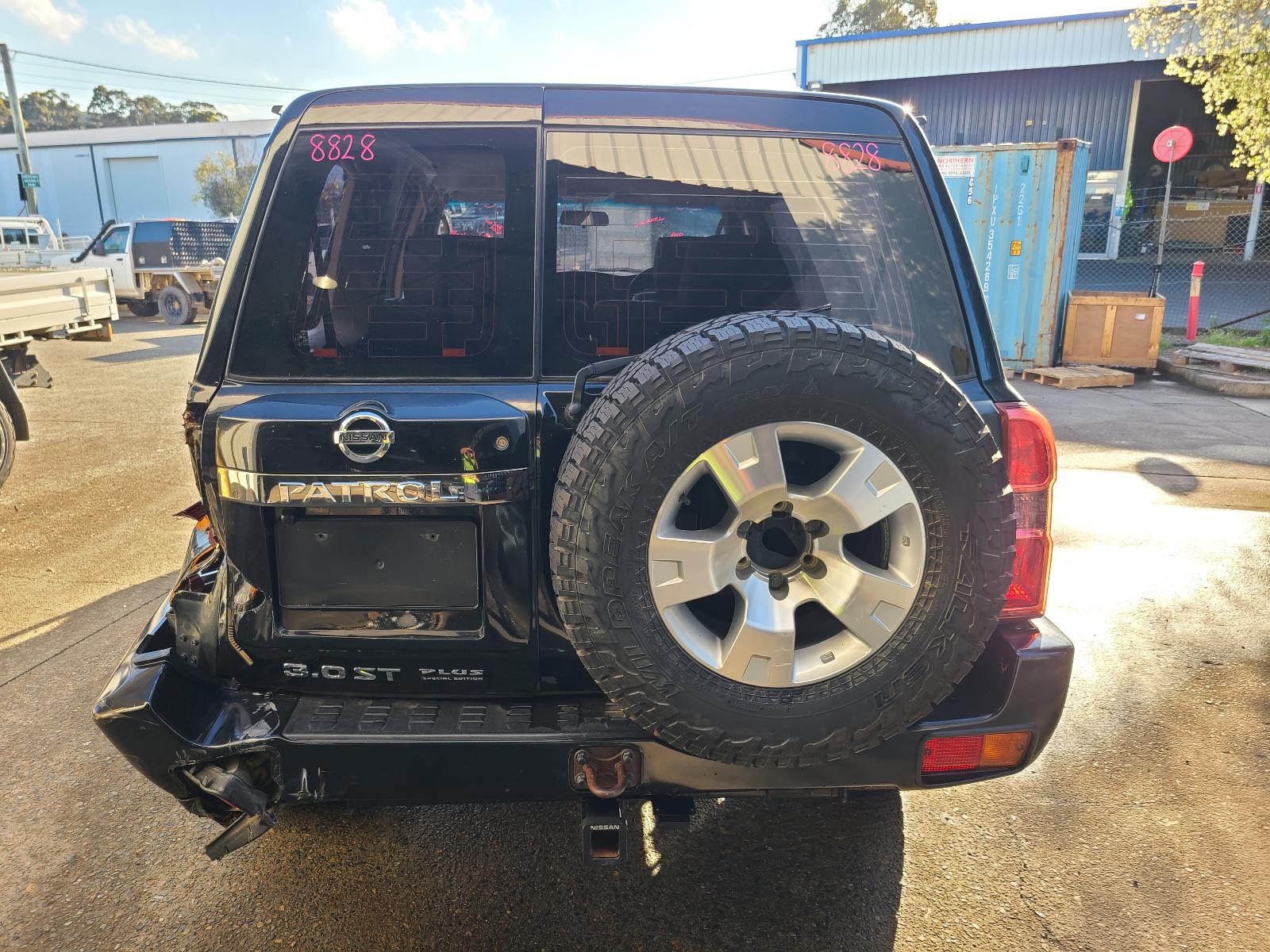 View Nissan Patrol 2014  