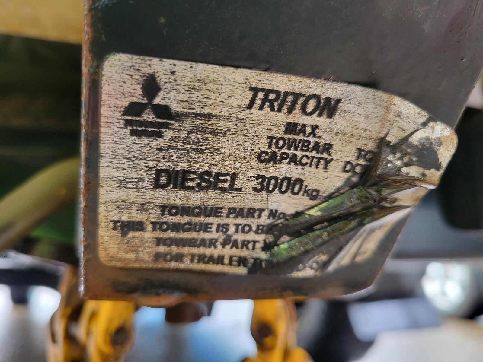 View Mitsubishi Triton 2013 4 Door Utility