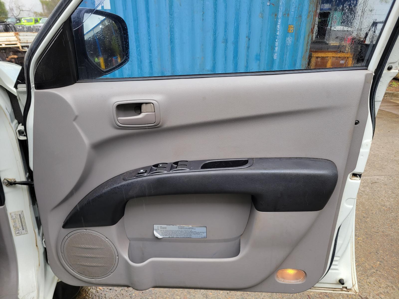 View Mitsubishi Triton 2013 4 Door Utility