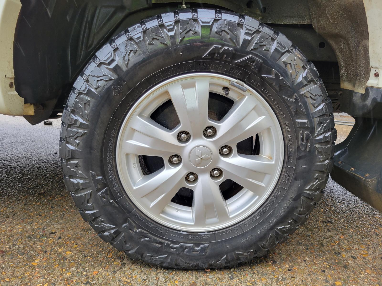 View Mitsubishi Triton 2013 4 Door Utility