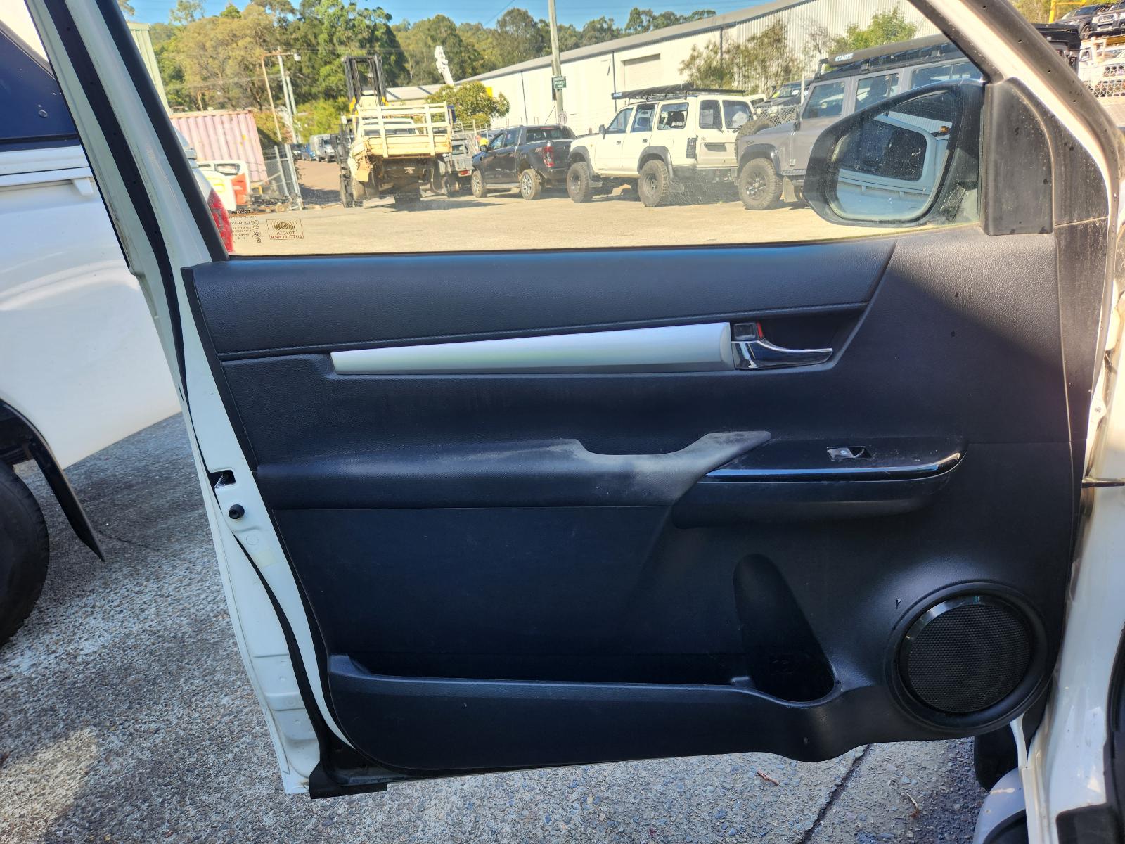 Toyota Hilux 2017 2 Door Utility View Toyota Hilux 2017 2 Door Utility