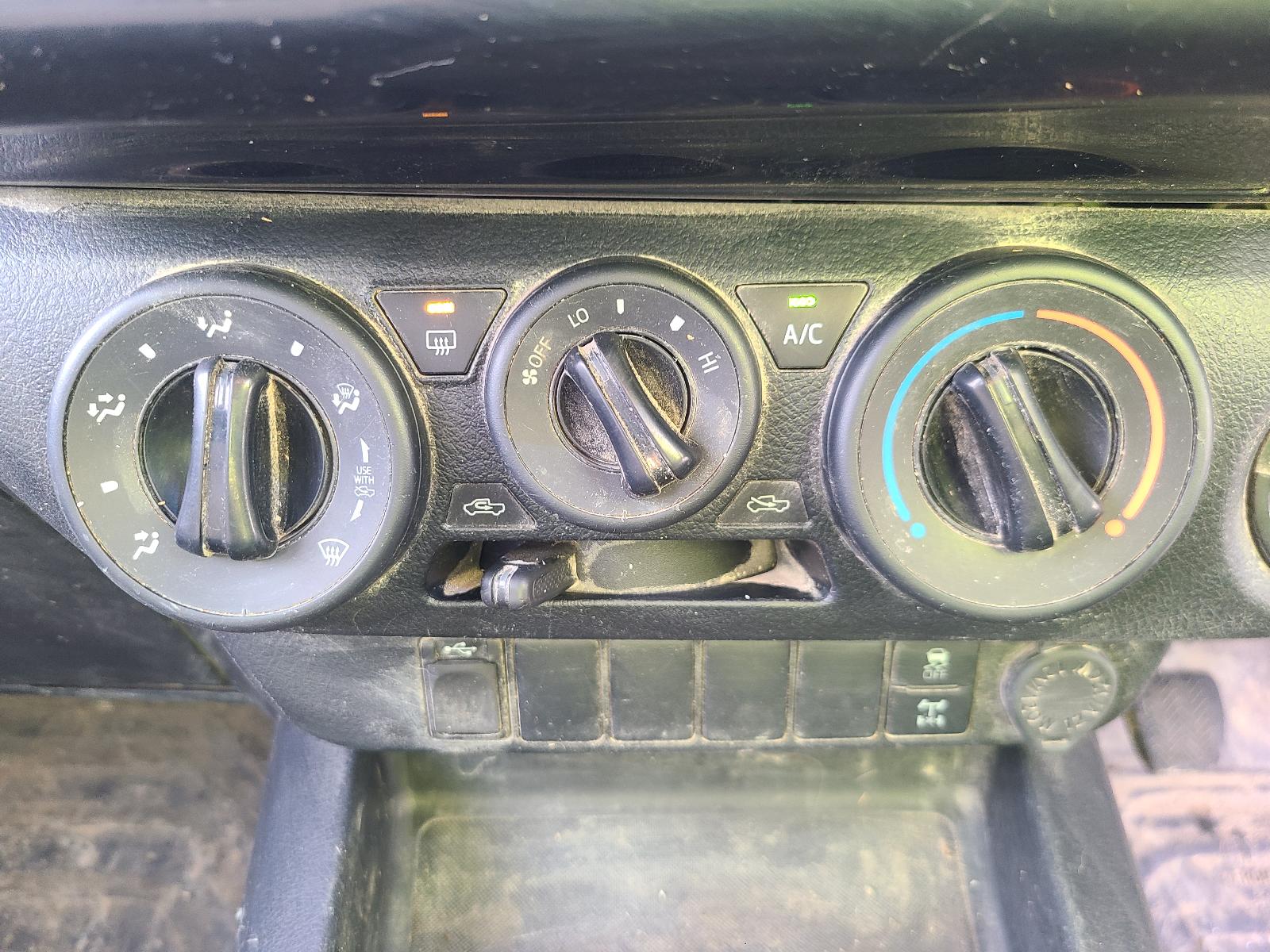 View Toyota Hilux 2023 4 Door Pickup
