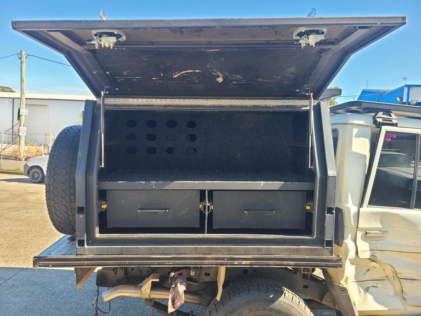View Toyota Landcruiser 2014 4 Door Pickup