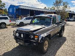 View Auto part Alternator Toyota Landcruiser 2002