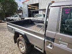 View Toyota Landcruiser 2002  