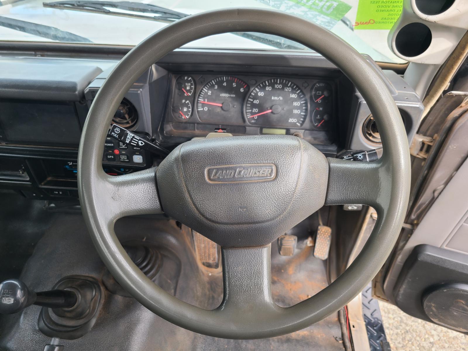 View Toyota Landcruiser 2002  