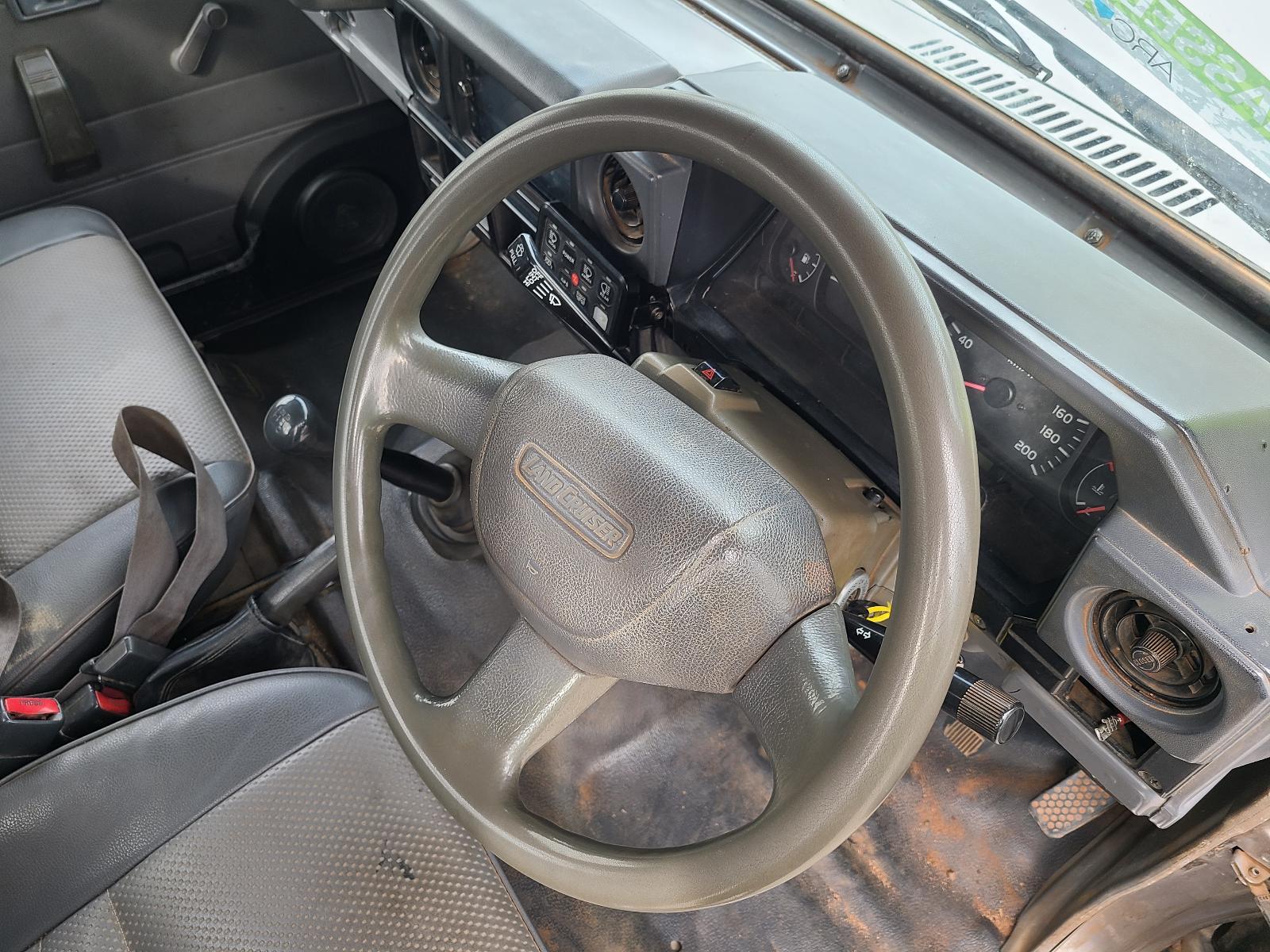 View Toyota Landcruiser 2002  
