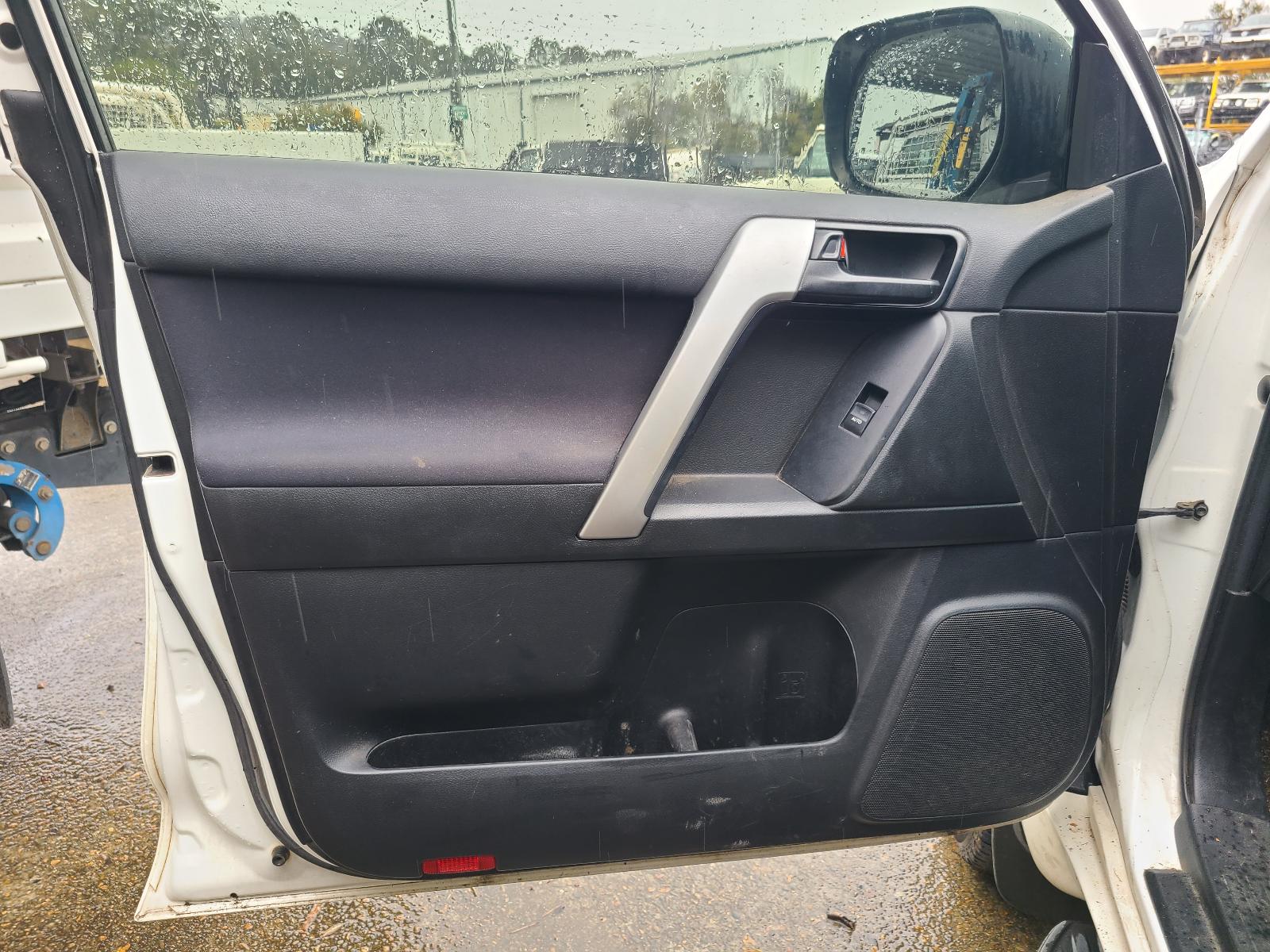 View Toyota Prado 2014 4 Door Station Wagon