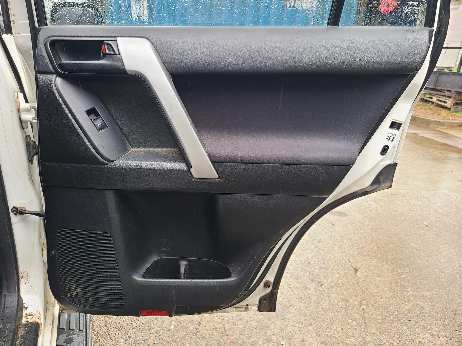 View Toyota Prado 2014 4 Door Station Wagon