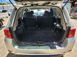 View Toyota Kluger 2010 4 Door Station Wagon