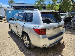 View Toyota Kluger 2010 4 Door Station Wagon
