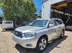 View Toyota Kluger 2010 4 Door Station Wagon