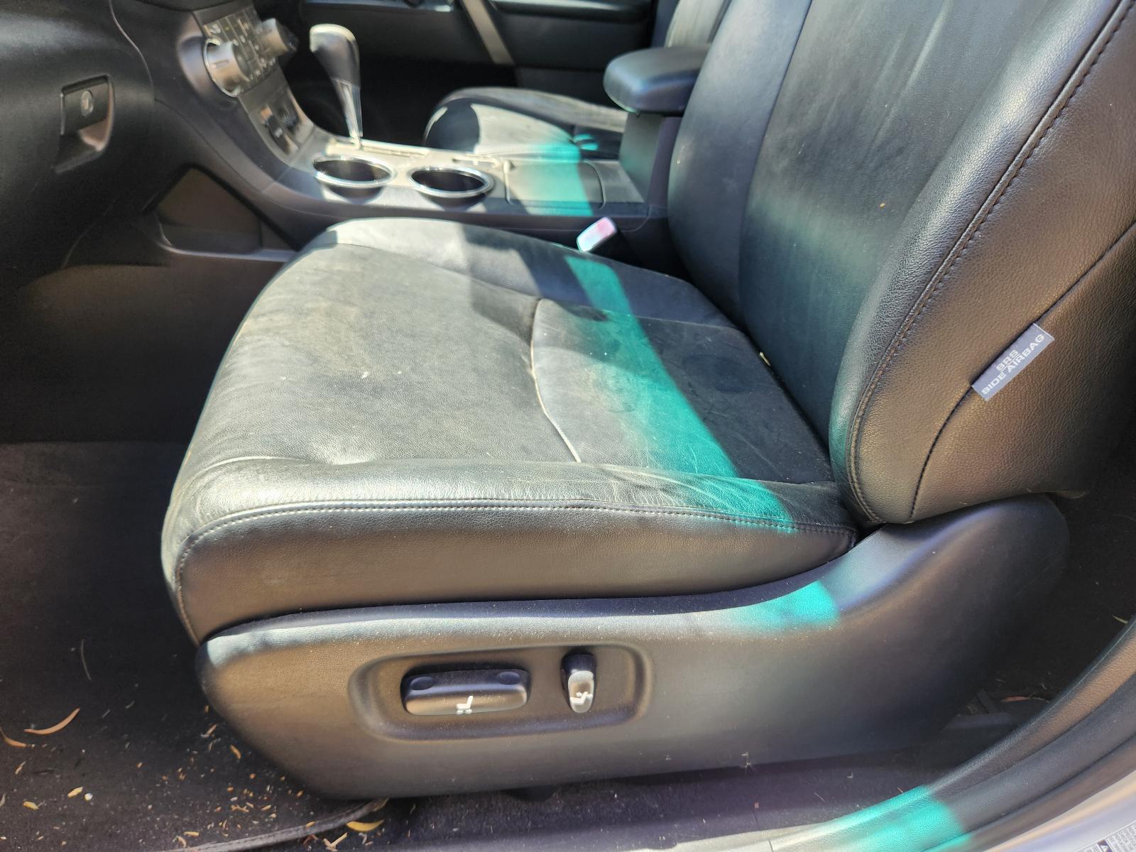 Toyota Kluger 2010 4 Door Station Wagon View Toyota Kluger 2010 4 Door Station Wagon