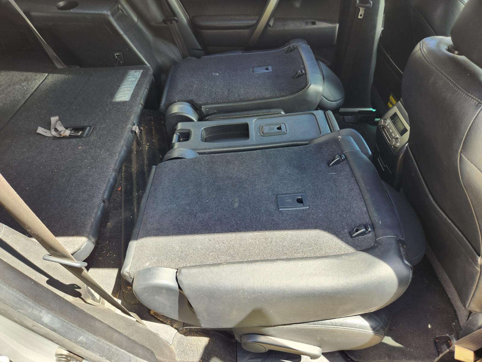 Toyota Kluger 2010 4 Door Station Wagon View Toyota Kluger 2010 4 Door Station Wagon