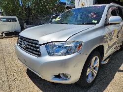 View Toyota Kluger 2010 4 Door Station Wagon