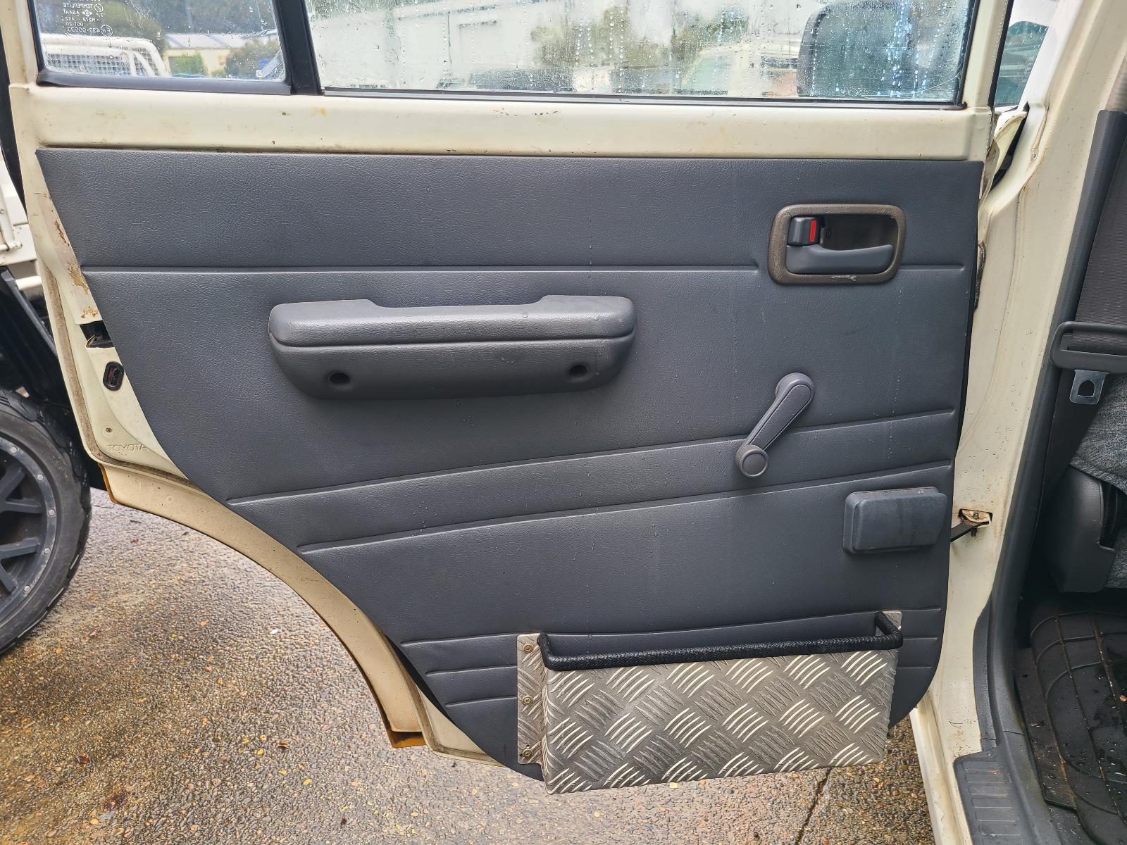 View Toyota Landcruiser 1996 4 Door Station Wagon
