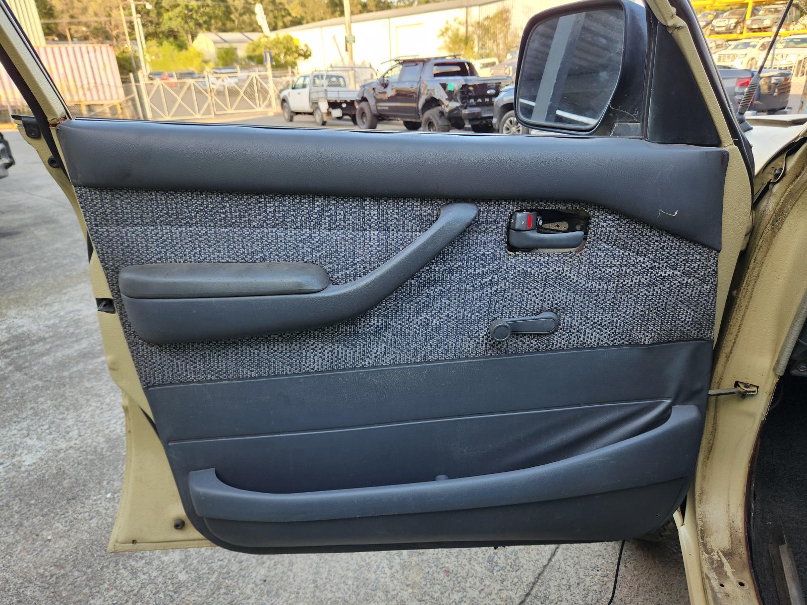 Toyota Landcruiser 1993 4 Door Station Wagon View Toyota Landcruiser 1993 4 Door Station Wagon