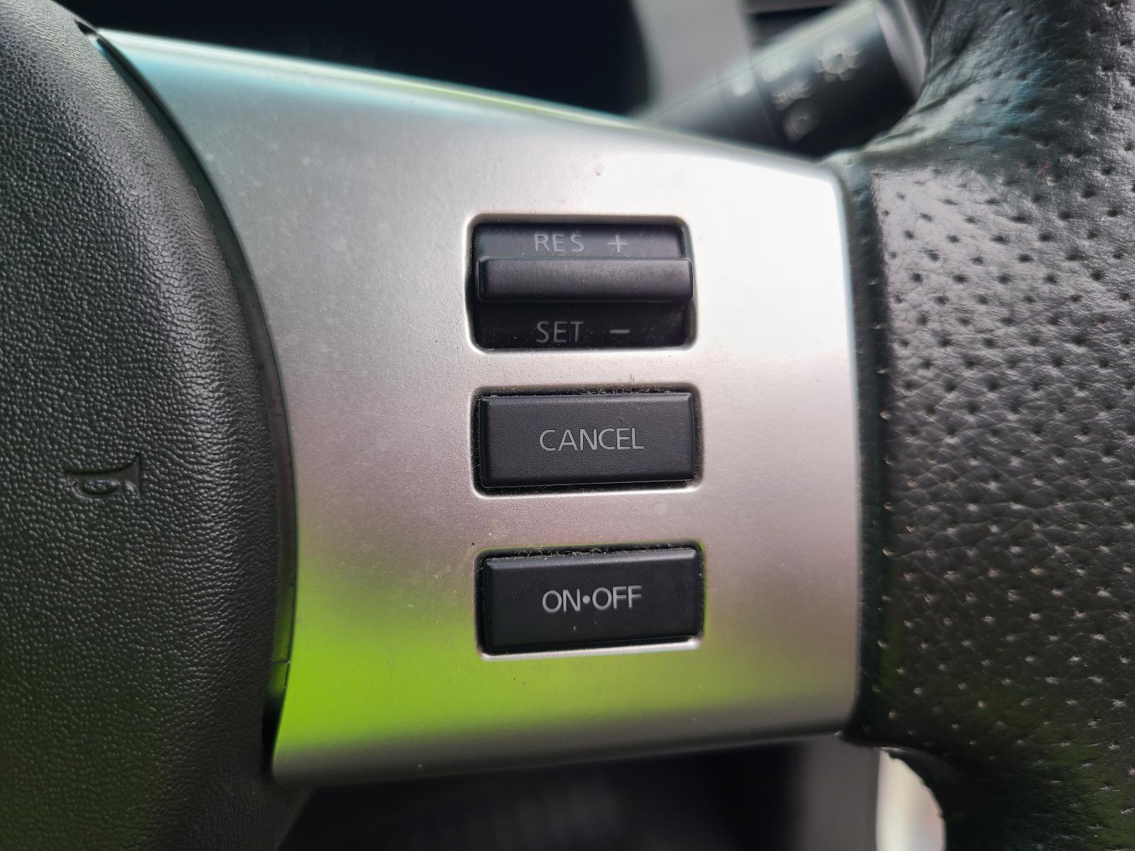 View Nissan Navara 2012 4 Door Utility
