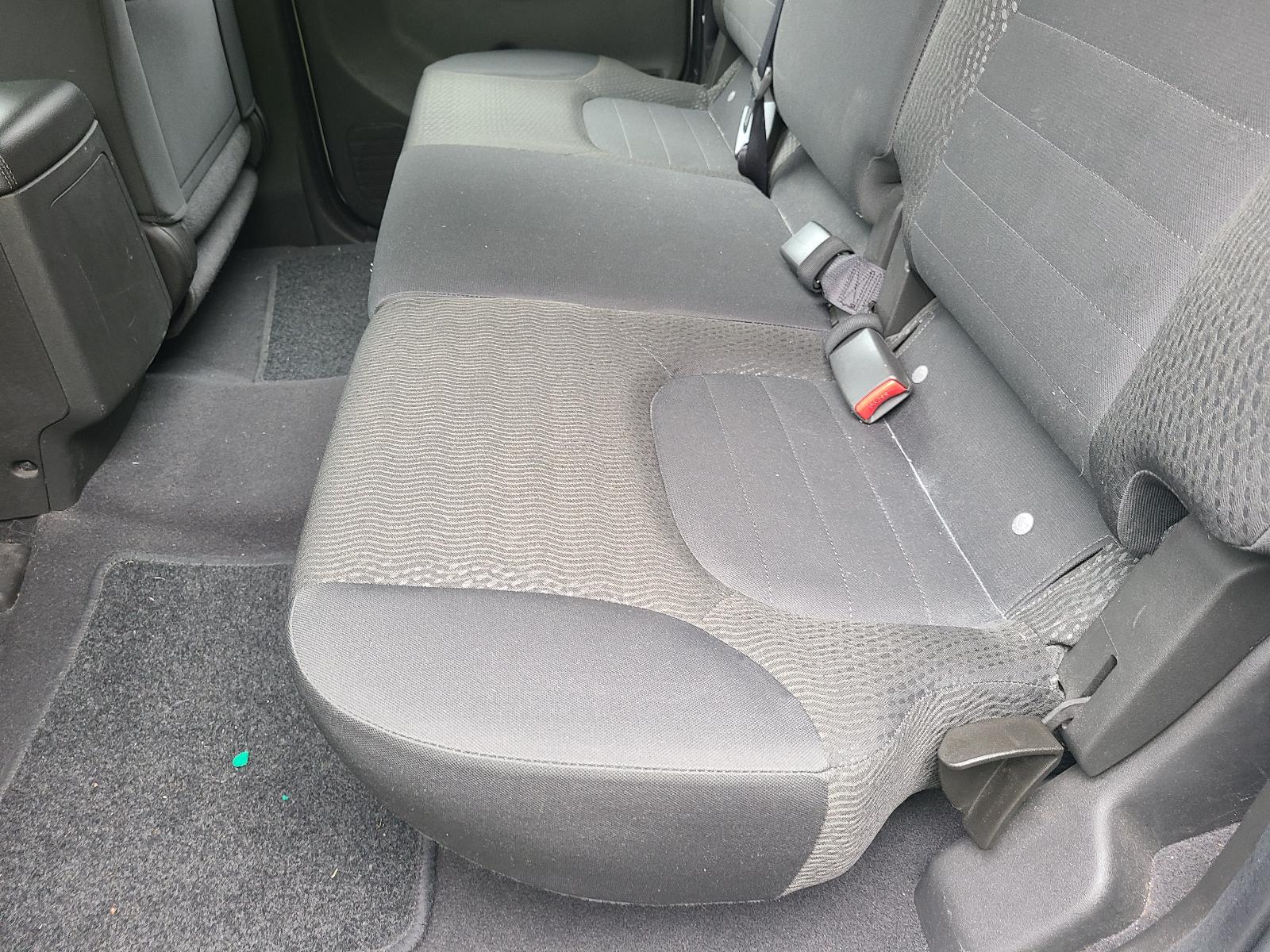 View Nissan Navara 2012 4 Door Utility