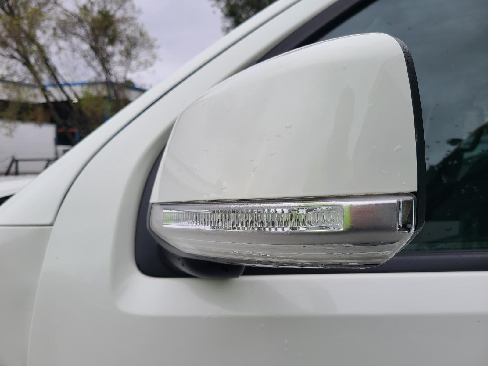 View Nissan Navara 2012 4 Door Utility