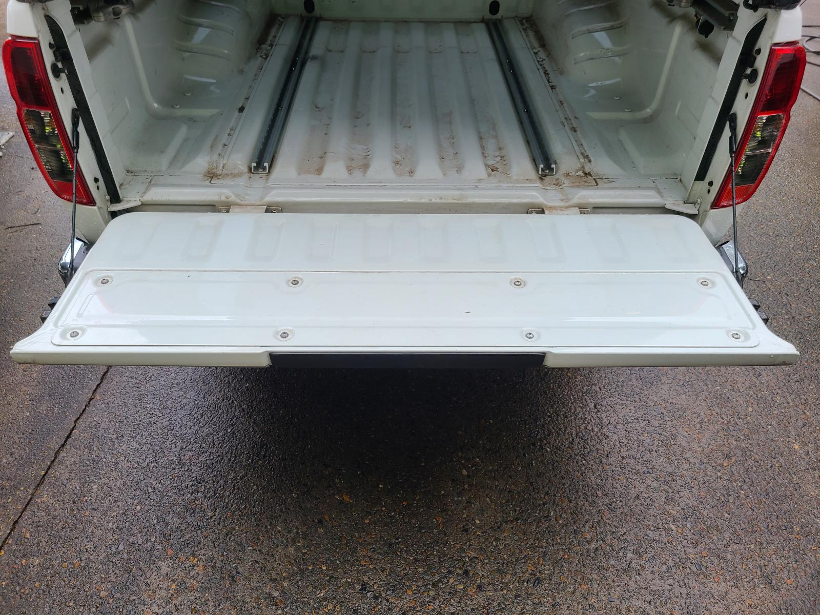 View Nissan Navara 2012 4 Door Utility