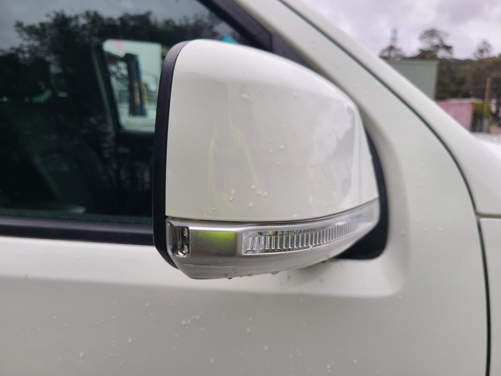 View Nissan Navara 2012 4 Door Utility