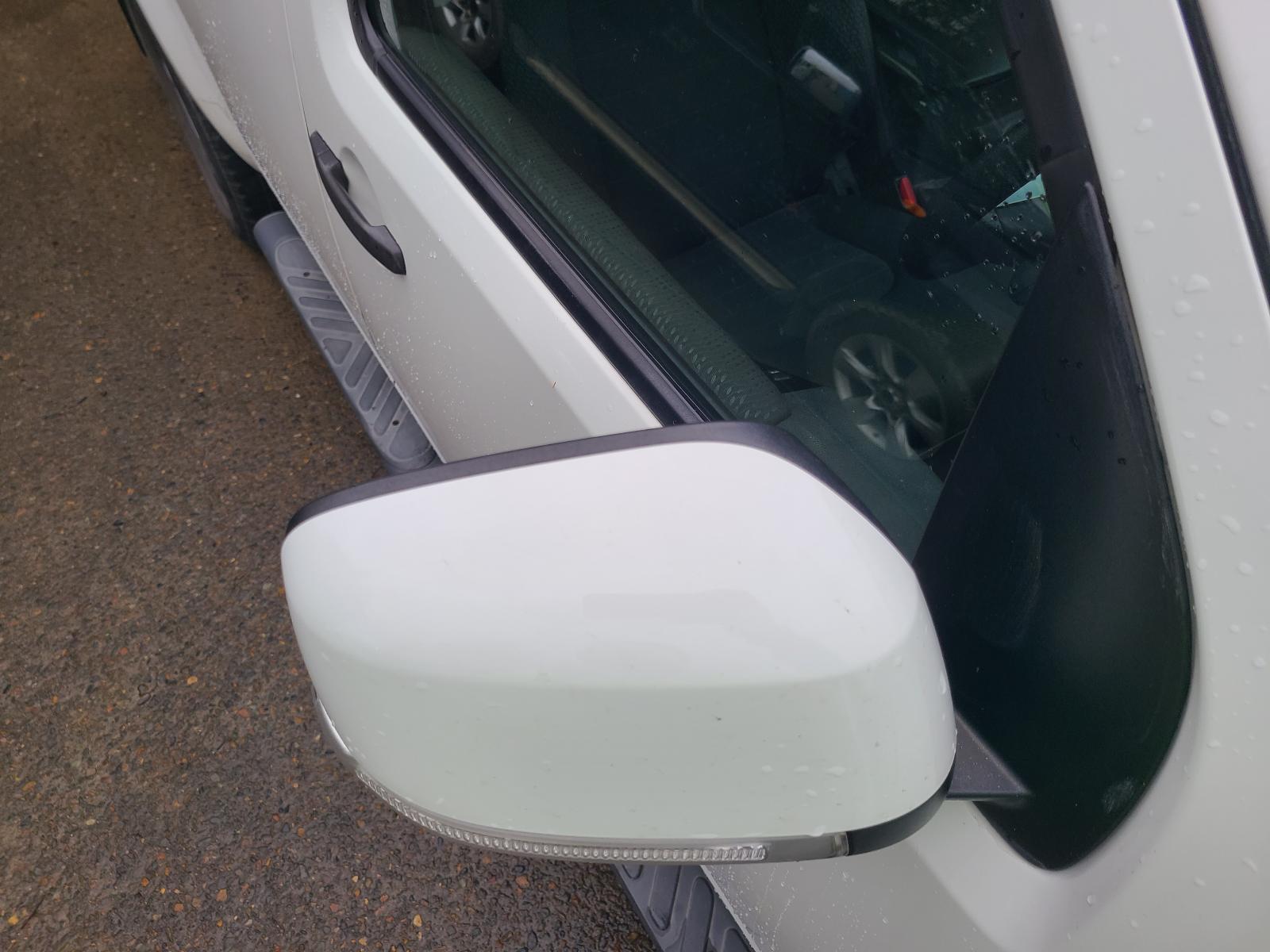 View Nissan Navara 2012 4 Door Utility