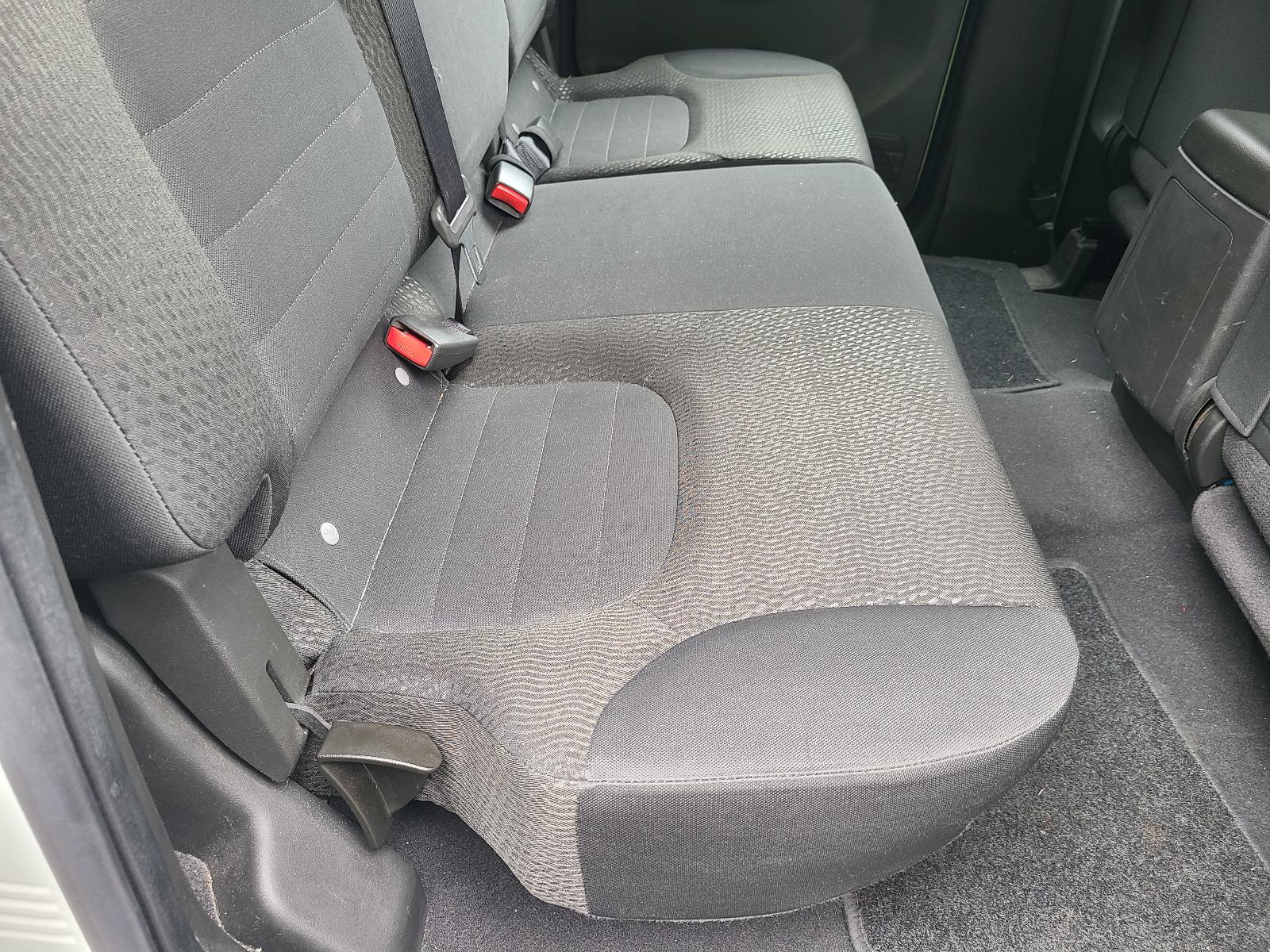 View Nissan Navara 2012 4 Door Utility