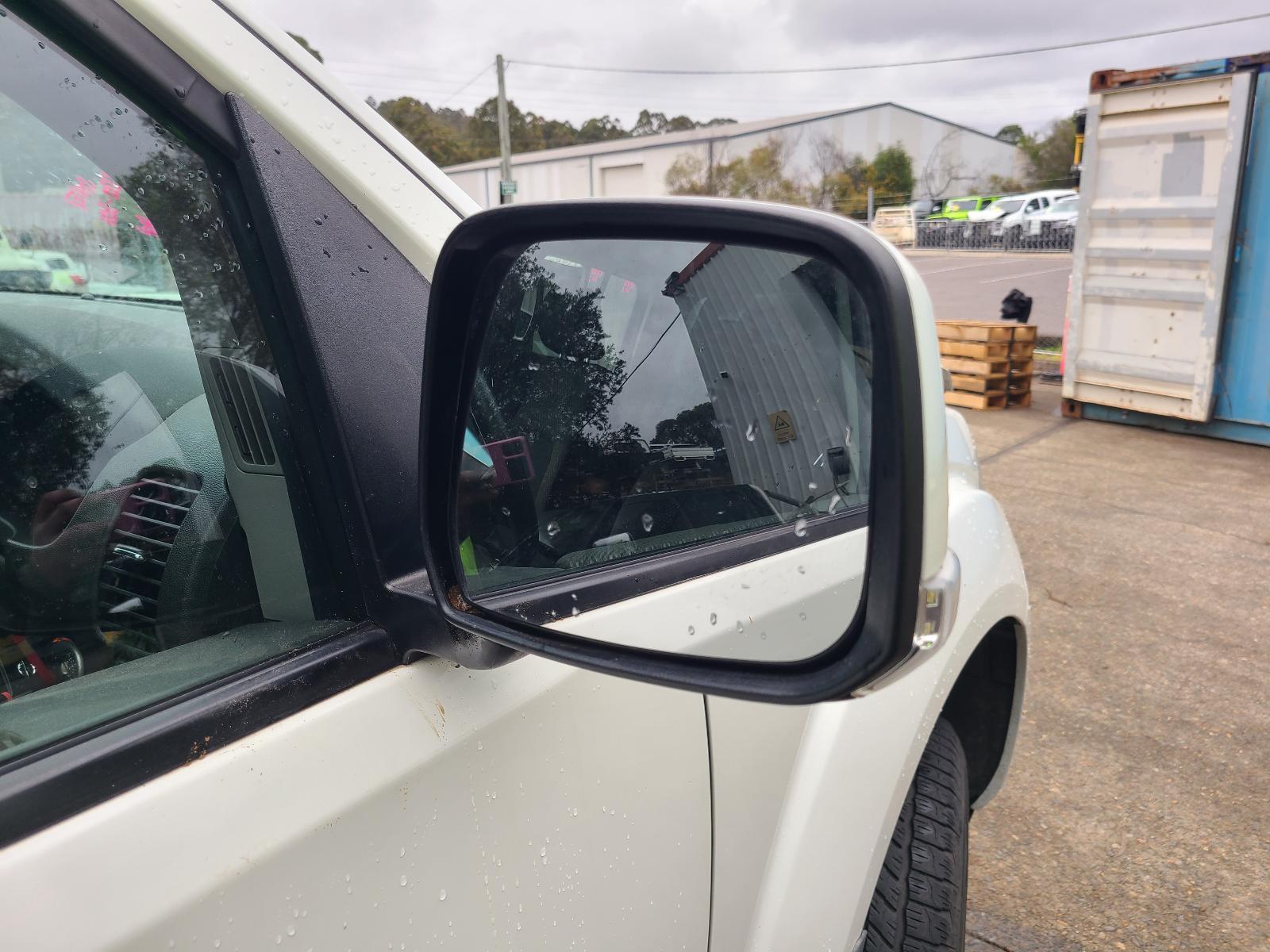 View Nissan Navara 2012 4 Door Utility