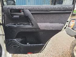 View Toyota Landcruiser 2013 4 Door Station Wagon