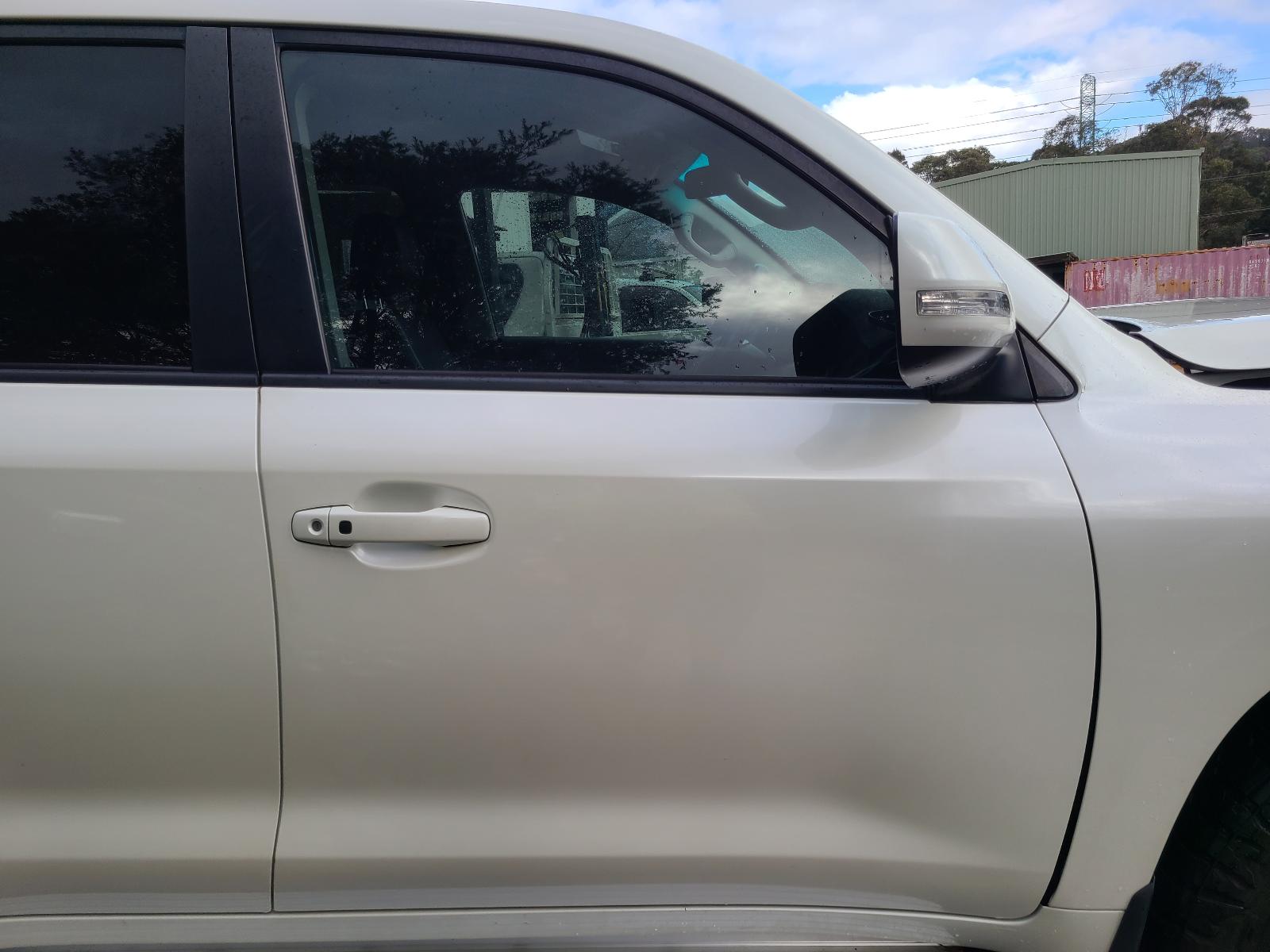 View Toyota Landcruiser 2013 4 Door Station Wagon