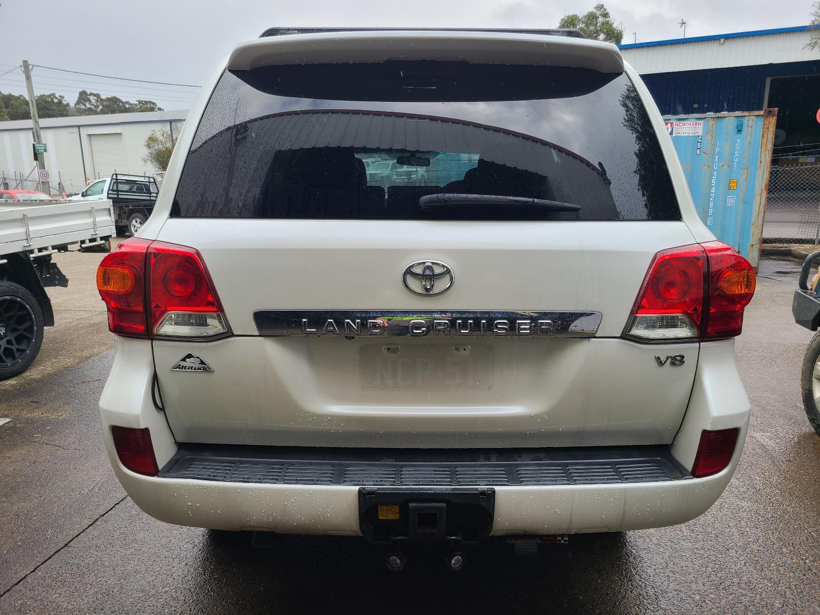 View Toyota Landcruiser 2013 4 Door Station Wagon