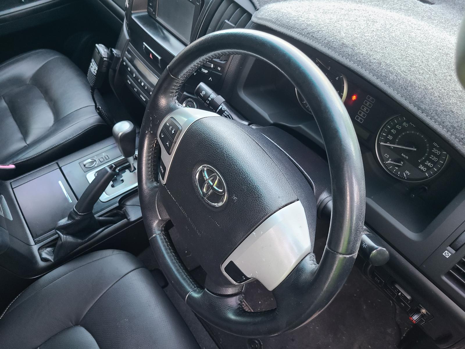 View Toyota Landcruiser 2013 4 Door Station Wagon