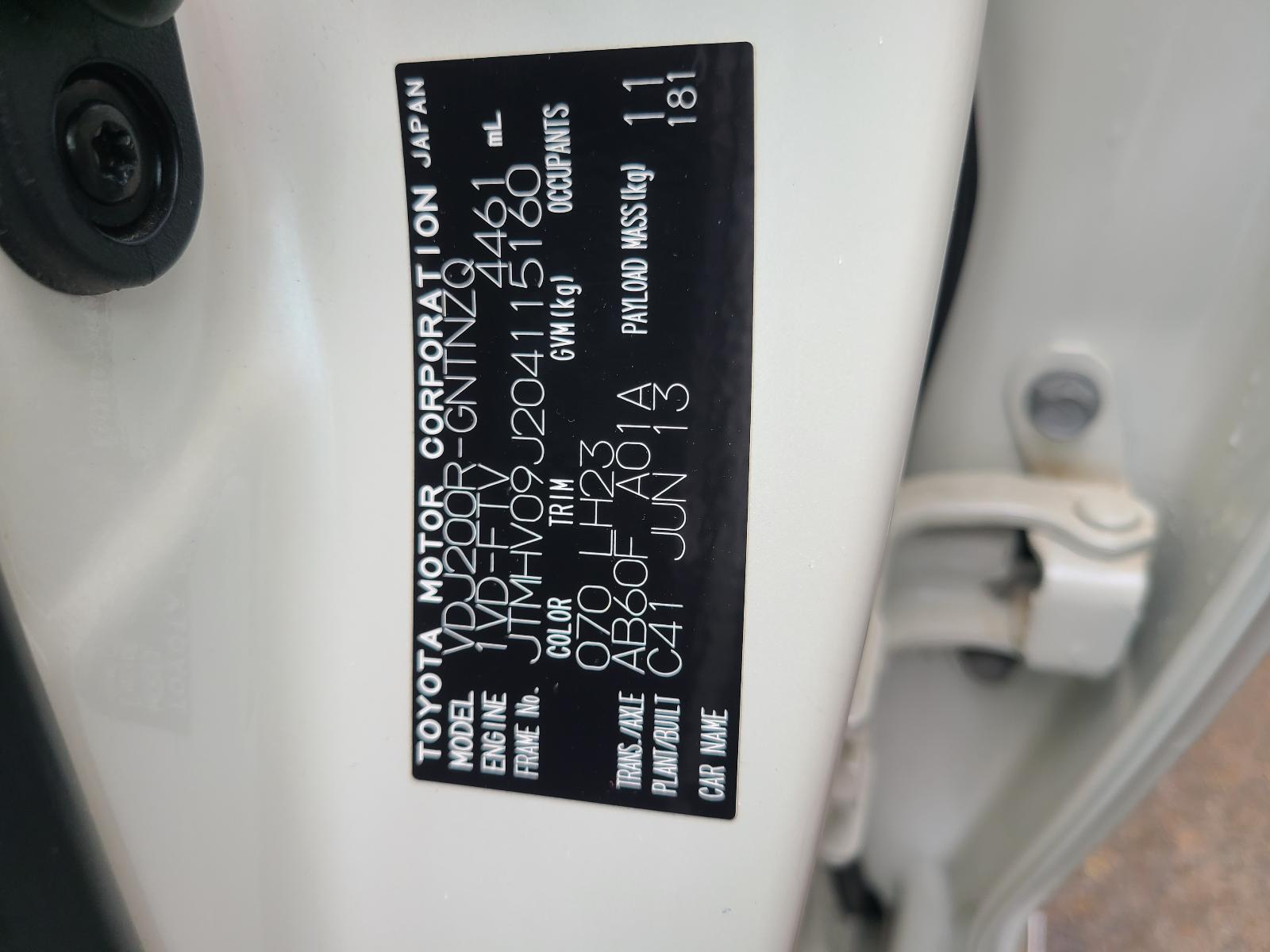 View Toyota Landcruiser 2013 4 Door Station Wagon