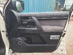 View Toyota Landcruiser 2013 4 Door Station Wagon