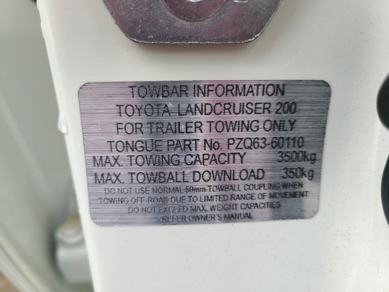 View Toyota Landcruiser 2013 4 Door Station Wagon