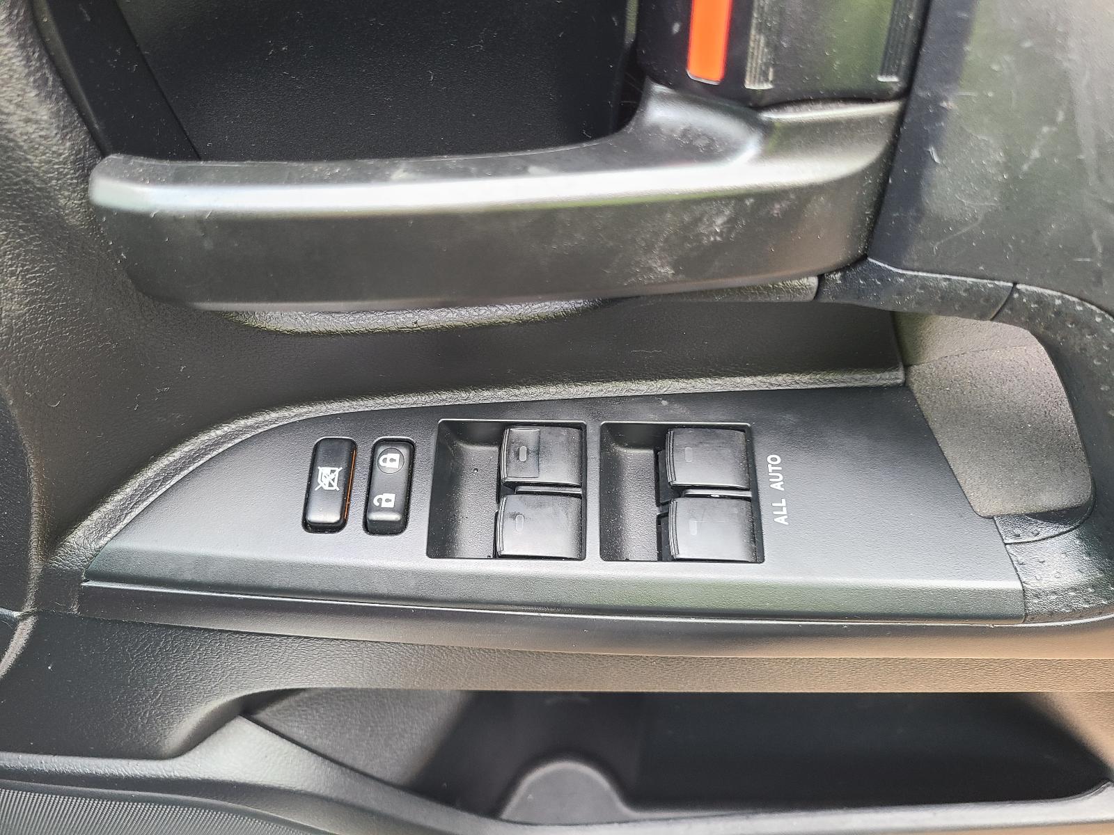 View Toyota Landcruiser 2013 4 Door Station Wagon