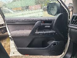 View Toyota Landcruiser 2013 4 Door Station Wagon