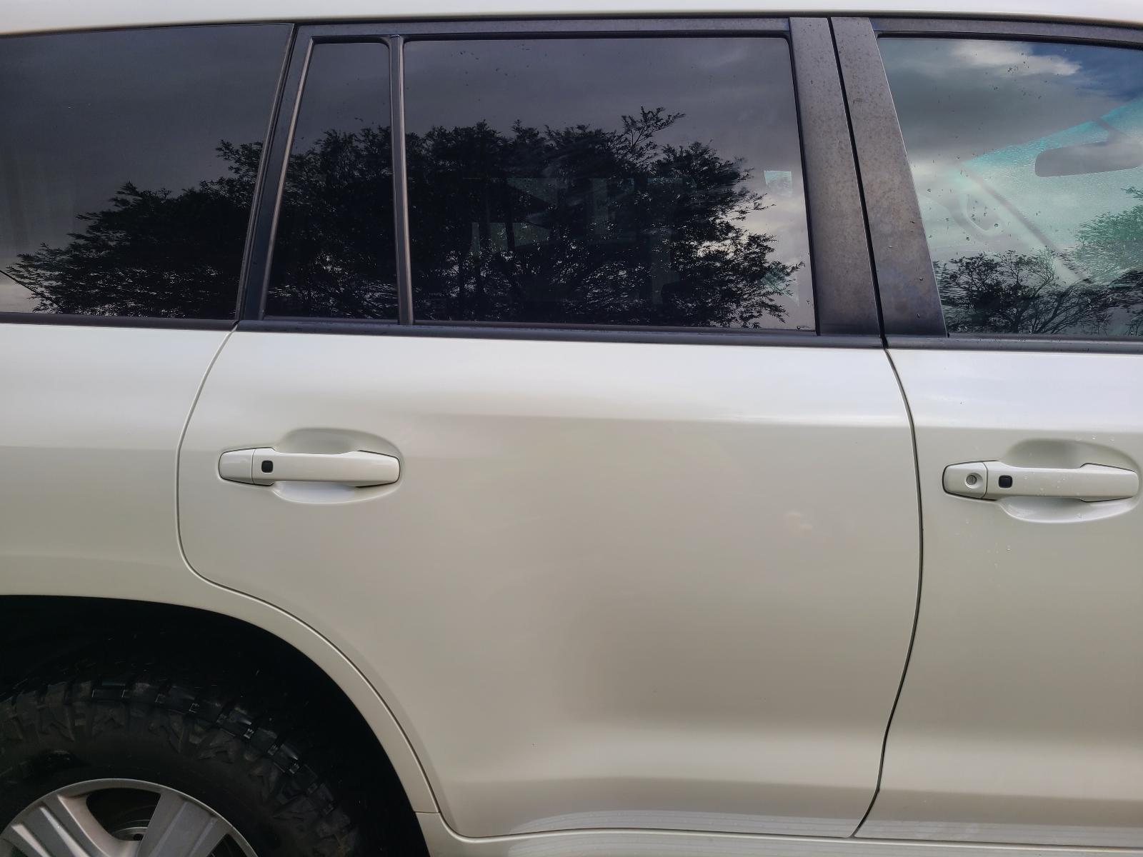 View Toyota Landcruiser 2013 4 Door Station Wagon