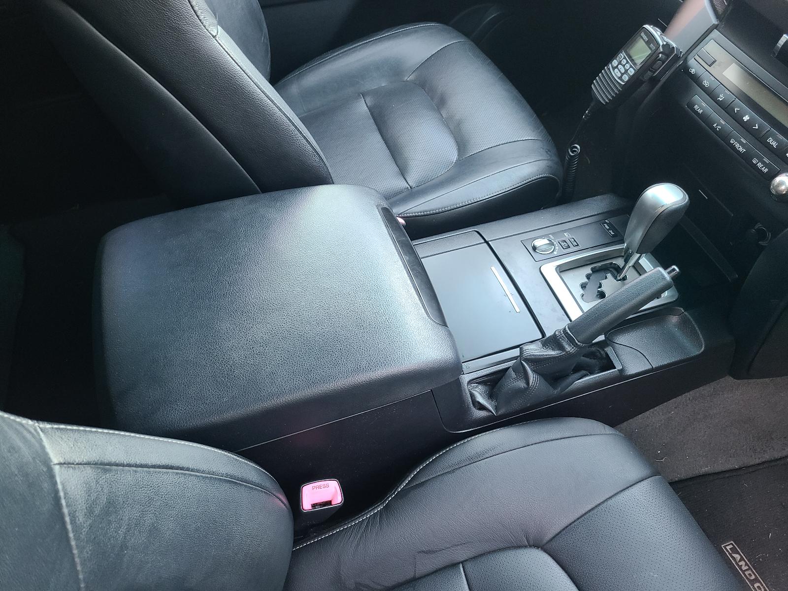 View Toyota Landcruiser 2013 4 Door Station Wagon