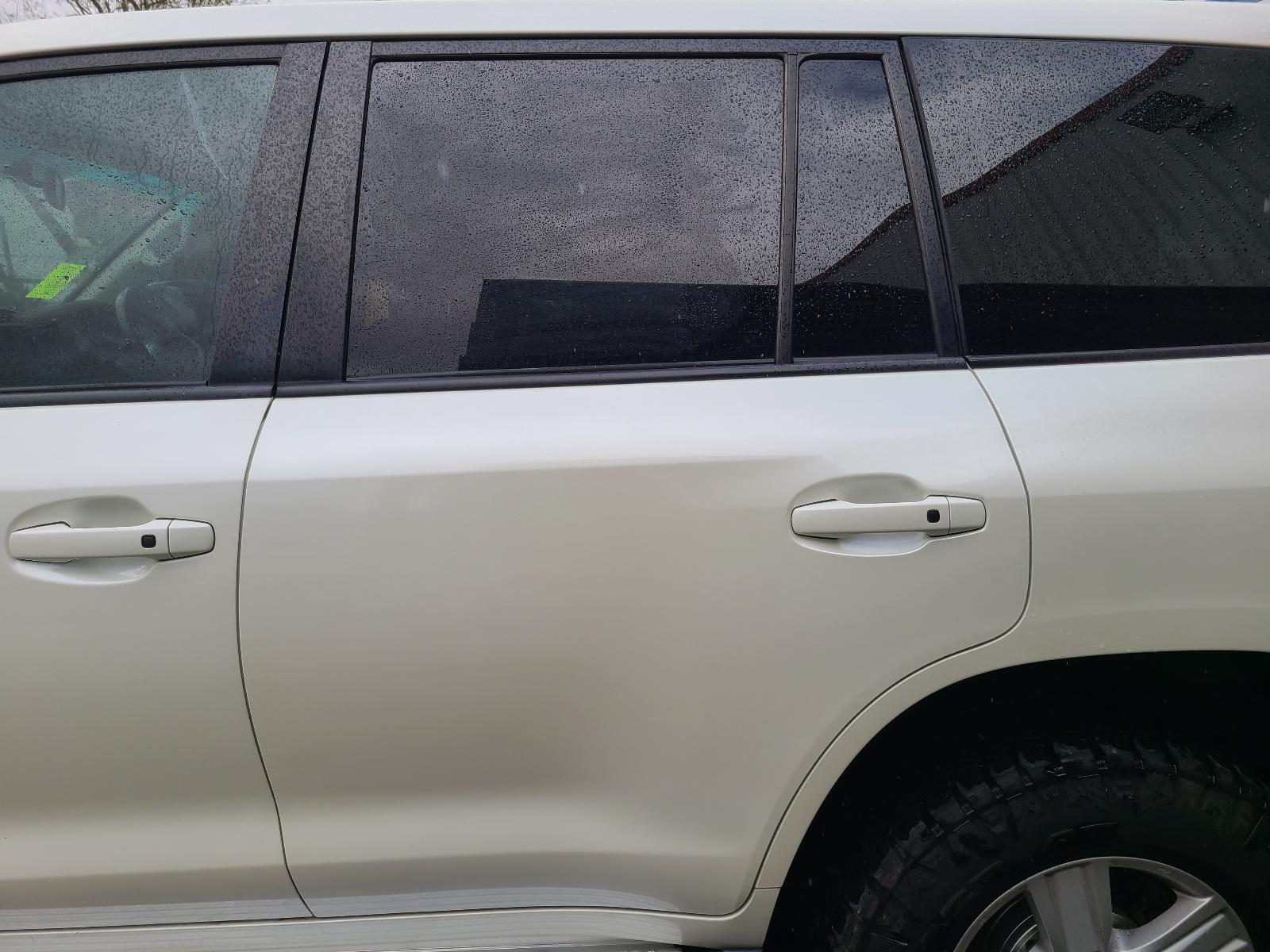 View Toyota Landcruiser 2013 4 Door Station Wagon