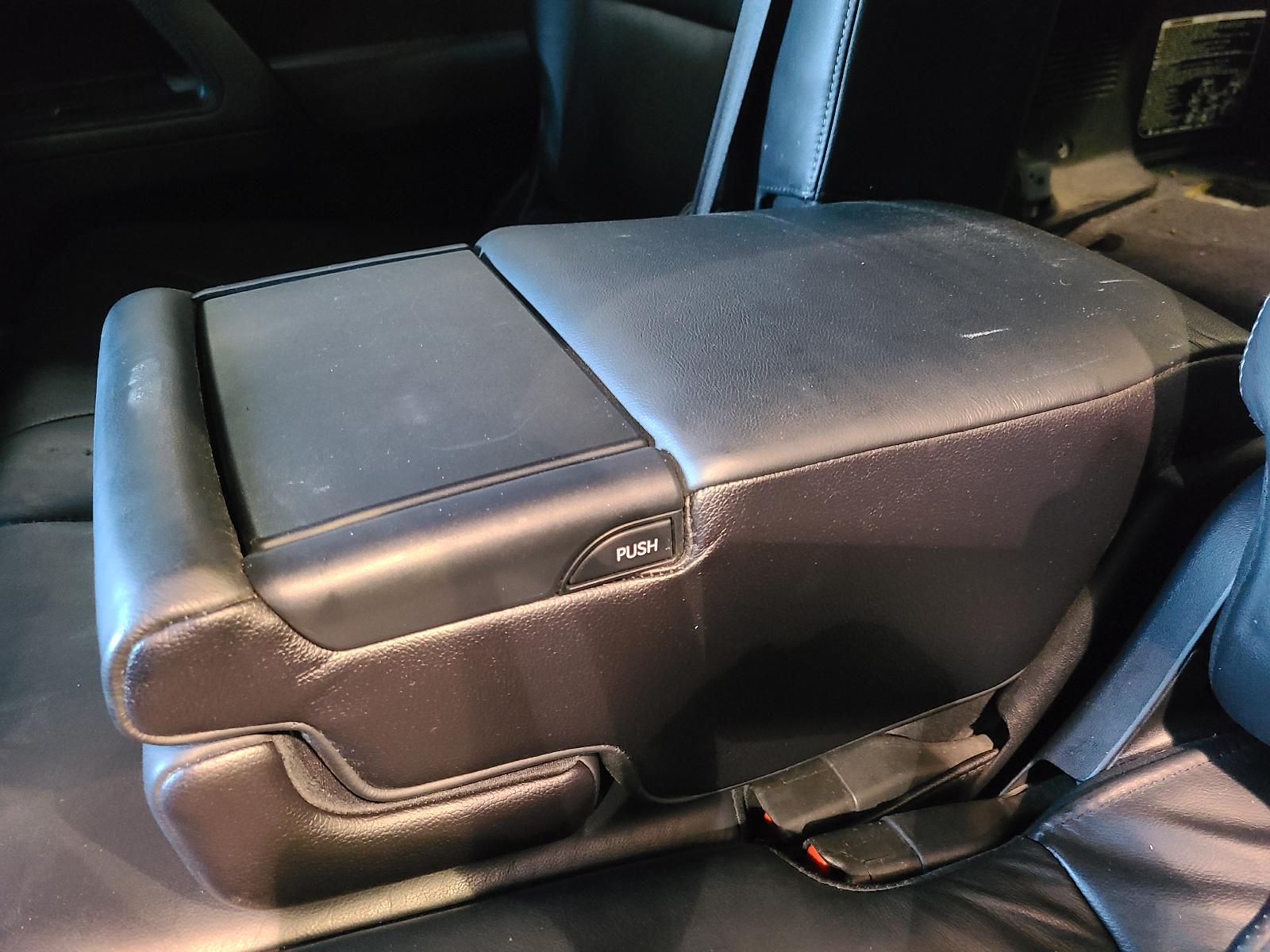 View Toyota Landcruiser 2013 4 Door Station Wagon