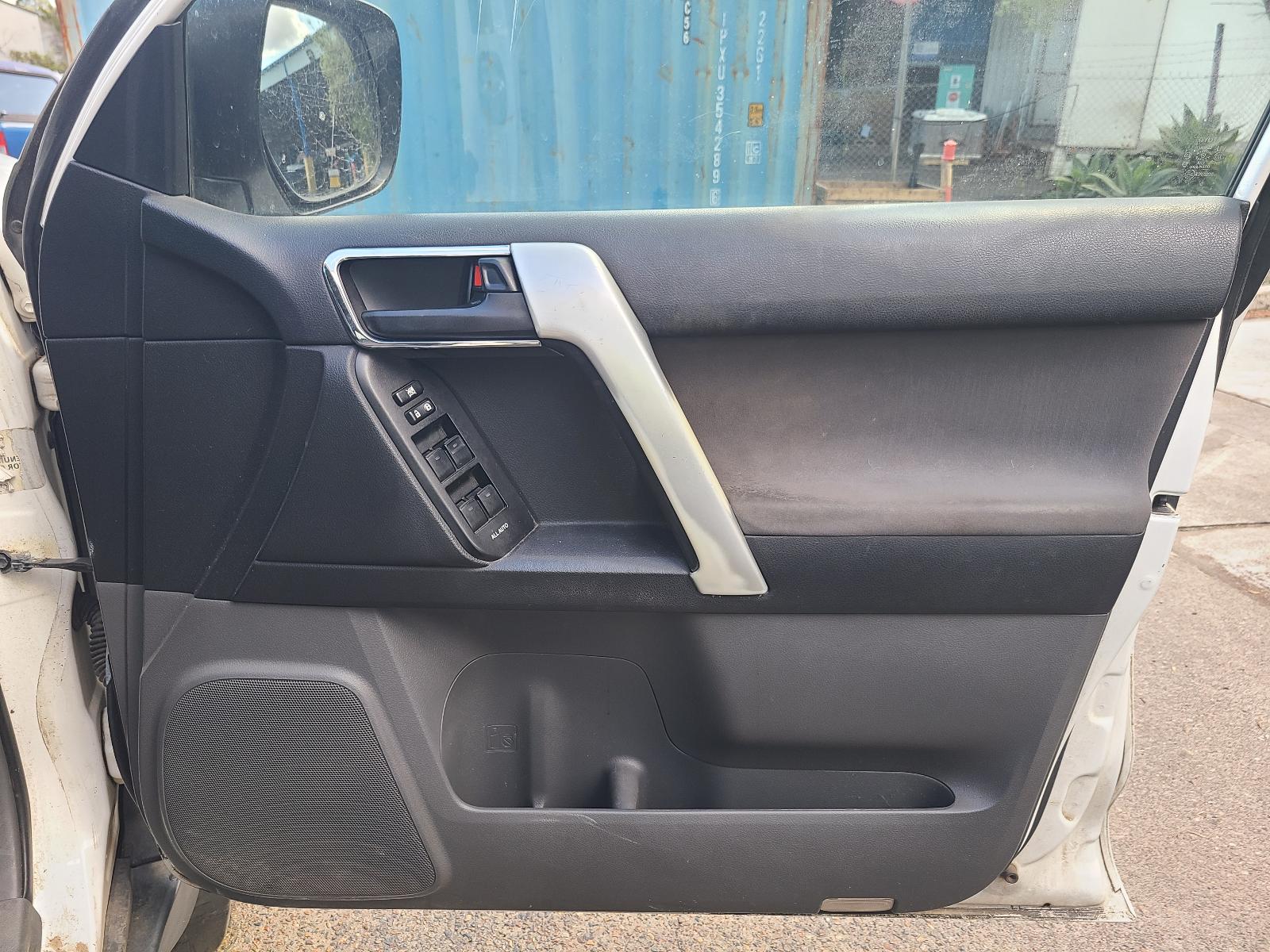 View Toyota Prado 2012 4 Door Station Wagon