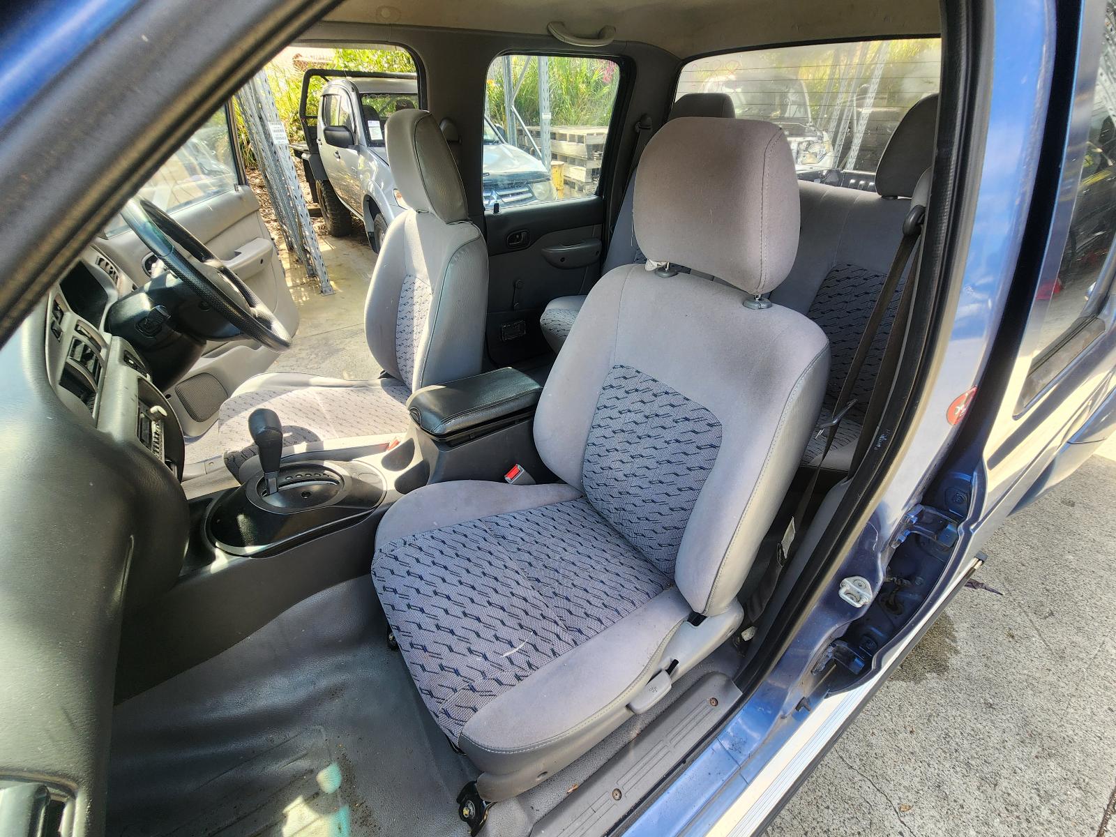 View Mazda Bravo 2006  